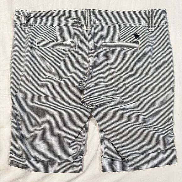 Vintage Y2K Abercrombie & Fitch Blue Wht Stripe Bermuda Shorts Womens 2 Nautical - Picture 15 of 16